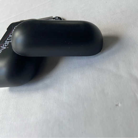 The Vampire Diaries AirPods Pro Case Silicone Case Black White Protective Case - Picture 2 of 9